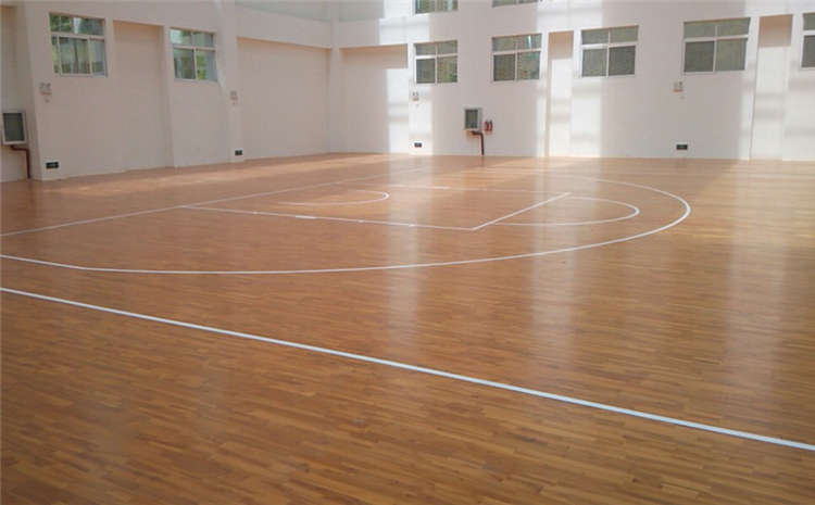 五角楓風(fēng)雨操場地板翻新施工